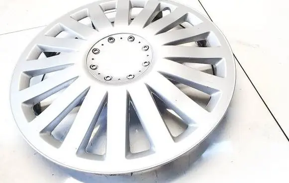 Mazda Demio R13 wheel hub/cap/trim 