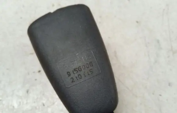 Volvo S80 Rear seatbelt buckle 9156906