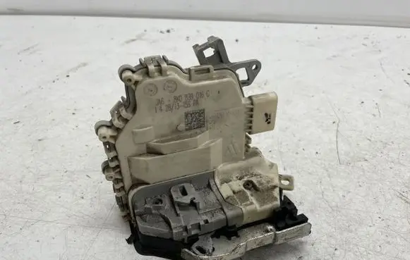 Audi A5 Sportback 8TA Rear door lock 8K0839016C