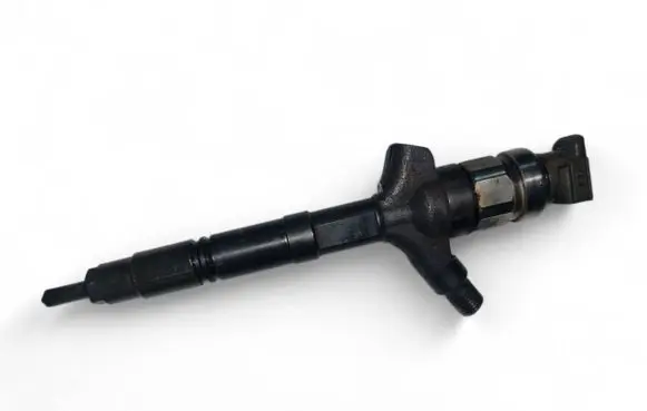 Fuel injector