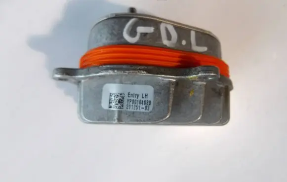 Opel Grandland X LED ballast control module YP00104880