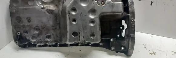 Mercedes-Benz C W203 Oil sump A6460100513 6460100513 A6460100913
