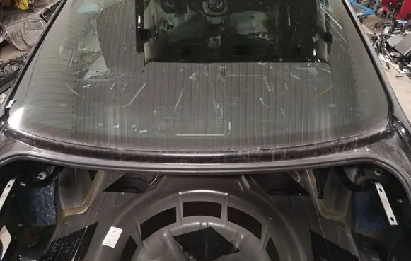 Volkswagen Jetta VI Rear windscreen/windshield window 
