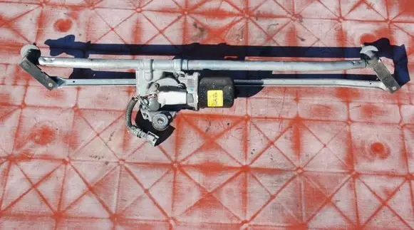 Iveco Daily 6th gen Front wiper linkage and motor