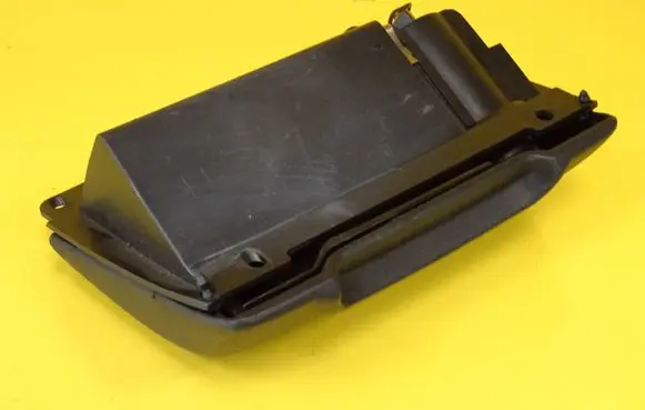 Opel Corsa B Car ashtray 90387711 008262672