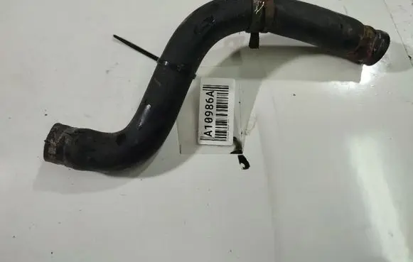 Volkswagen PASSAT B4 Engine coolant pipe/hose 