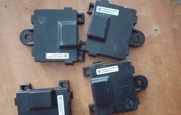 Tesla Model S Door control unit/module 106965100D