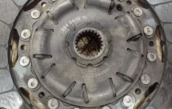 Ford Mondeo MK IV Clutch pressure plate 324043010 LUK