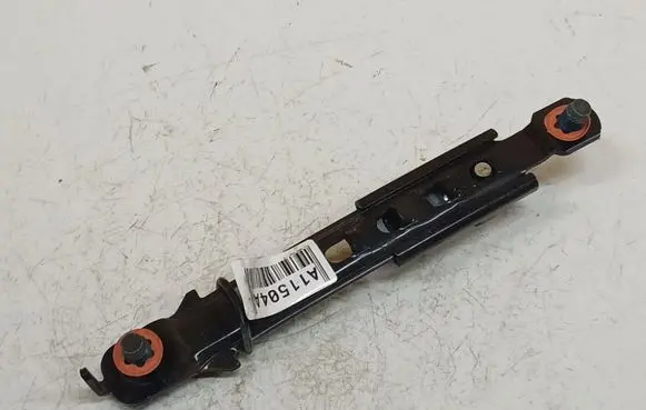 KIA Ceed Seat belt adjustment rail