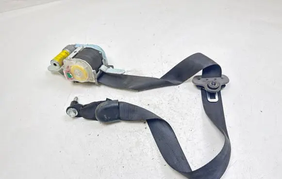 KIA Sorento Front seatbelt E40432022