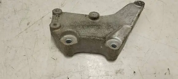 Mercedes-Benz E W212 Engine mounting bracket A6510940039