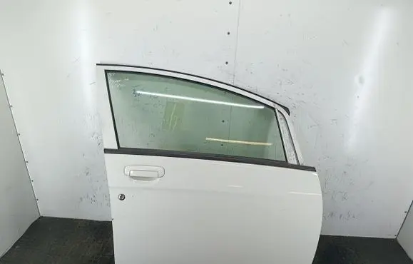 Peugeot iOn Front door