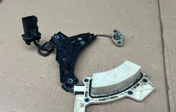 Audi Q5 SQ5 FY Rear glass lock/latch E481 0DK907125D