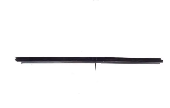 Volvo XC40 Front door trim bar 