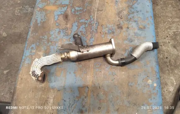 Jaguar XF X250 EGR valve cooler 4R8Q9Y493AM 81200038 215987649