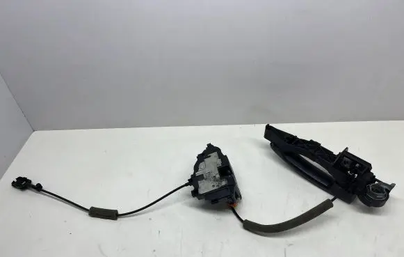 Renault Master III Front door lock 805030009RH
