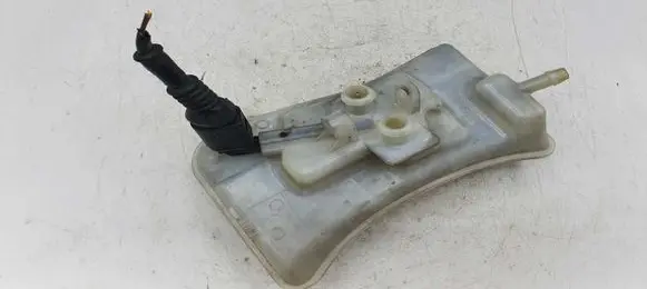 Audi A4 S4 B7 8E 8H Brake fluid reservoir NOCODE