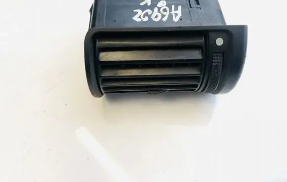 Audi A4 S4 B5 8D Dash center air vent grill 8d1820901