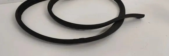 Renault Twingo III Rubber seal rear door 
