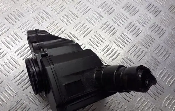 Volkswagen Golf IV Oil breather separator 036103464G