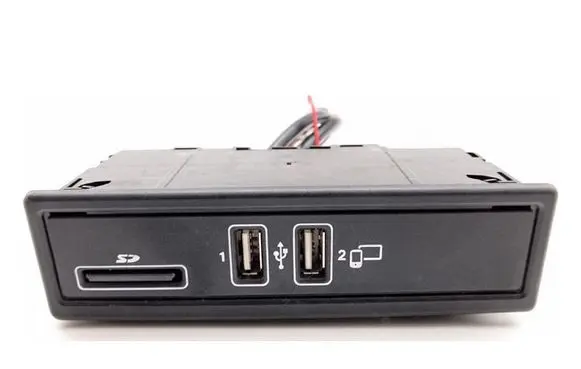 Mercedes-Benz C W205 USB socket connector A2138200400