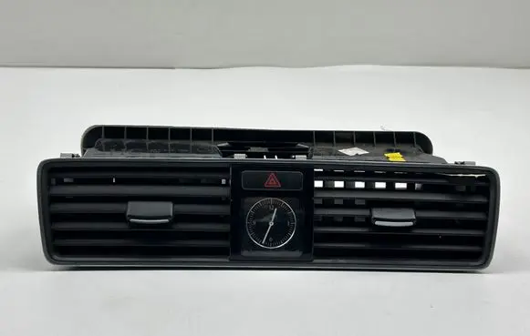 Volkswagen PASSAT B7 Dash center air vent grill 561819728 SP17385T17385