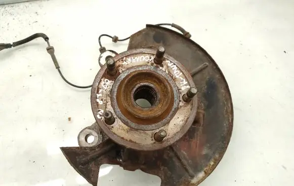 Chrysler Town & Country V Front wheel hub