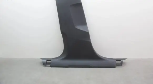 (B) pillar trim (bottom)