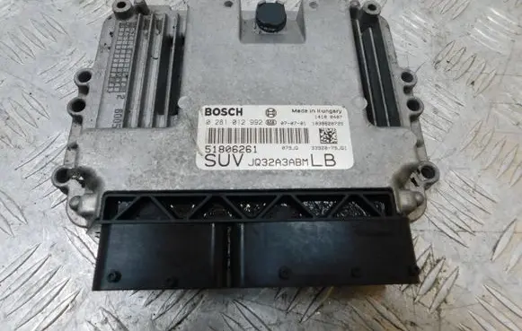 Suzuki SX4 Engine control unit/module 51806261 0281012992 JQ32A3ABM