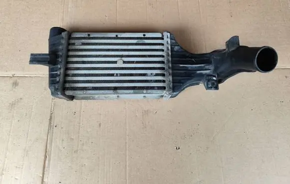 Opel Zafira A Intercooler radiator 24436438 81770