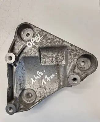 Opel Corsa E Engine mounting bracket 55577637 420702815