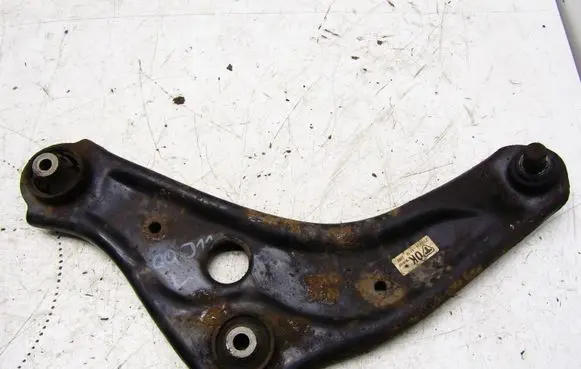 Nissan Qashqai Front control arm 4577