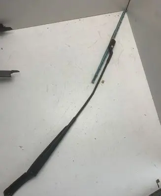 Volkswagen Golf VII Front wiper blade arm 5G2955409