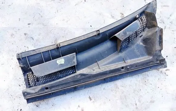 Toyota Yaris Wiper trim 557810D010