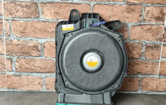 BMW 7 G11 G12 Subwoofer speaker 
