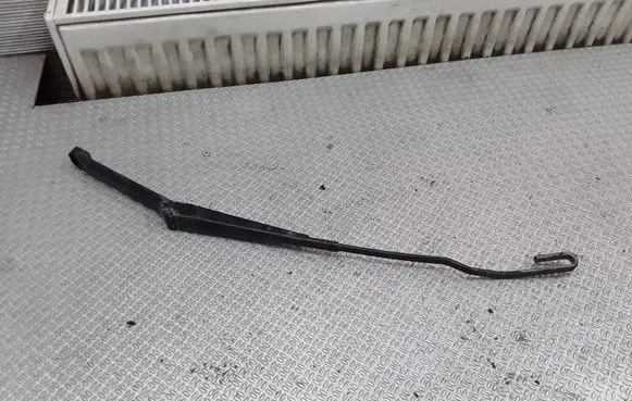 Volkswagen Transporter - Caravelle T4 Front wiper blade arm