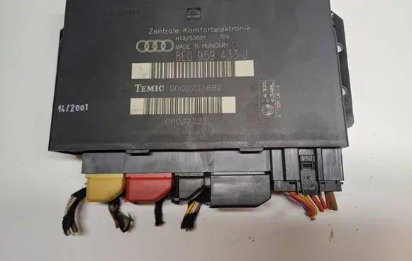 Audi A4 S4 B7 8E 8H Comfort/convenience module 8E0959433J 00032731 00002016B2