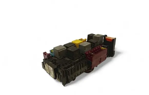 Mercedes-Benz GL X166 Fuse module A1669068201