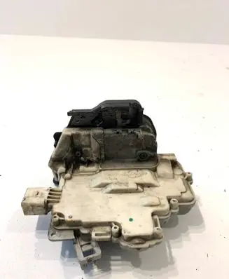Audi A3 S3 8P Front door lock 43D05