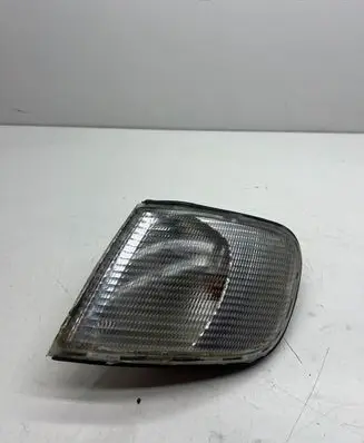 Audi A6 S6 C4 4A Front indicator light 137983
