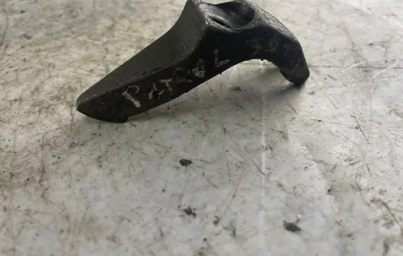 Nissan Patrol Y61 Fuel Injector clamp holder