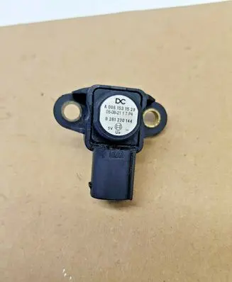 Mercedes-Benz ML W164 Air pressure sensor A0061531528