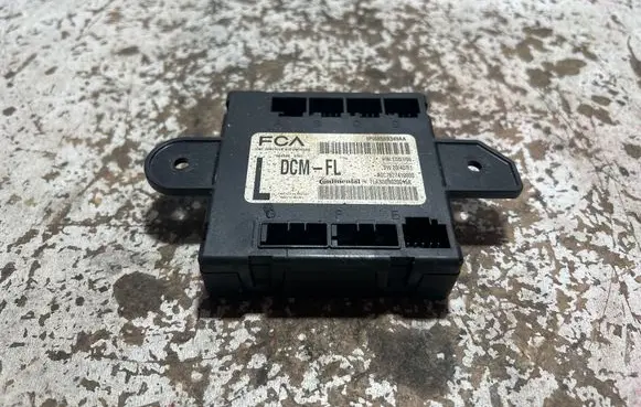 Dodge Challenger Door control unit/module 68569349AA A2C7827410000 TLA3D09020015A