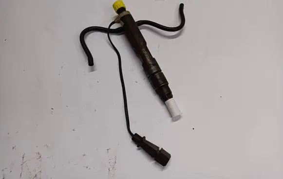 Audi A3 S3 8L Fuel injector 038130201F