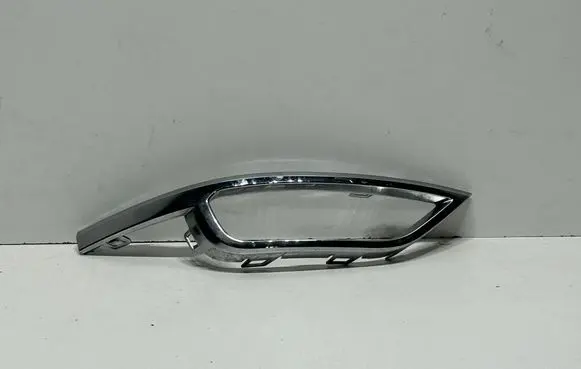Volkswagen T-Roc Rear bumper trim bar molding 2GA807833A