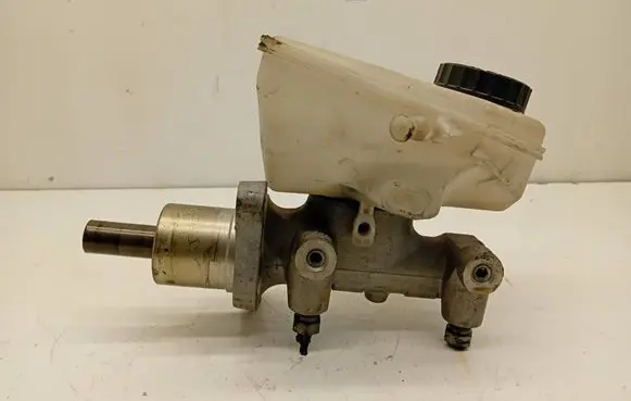 Peugeot 607 Master brake cylinder 0204224135