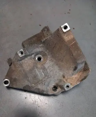 Audi A4 S4 B5 8D A/C compressor mount bracket 06B260885