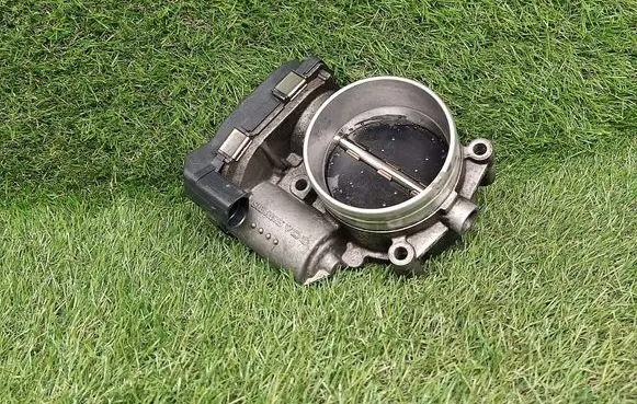 Audi Q7 4L Throttle valve 03H133062 A2C53092504