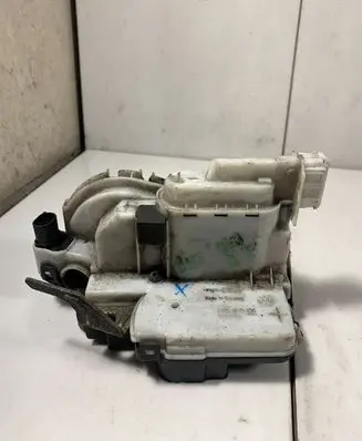 Audi A3 S3 8L Front door lock