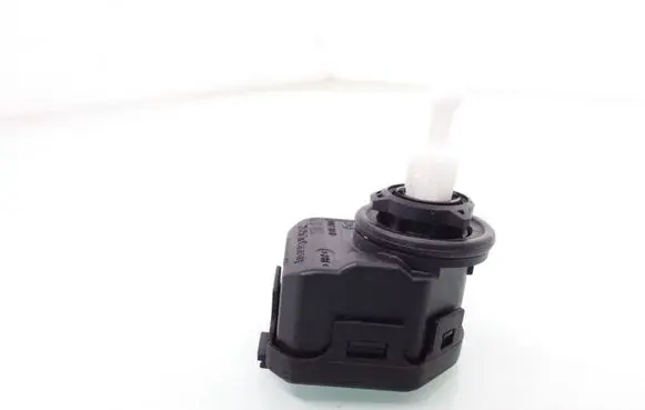 Volkswagen PASSAT B5.5 Headlight level adjustment motor 1J0941295C
